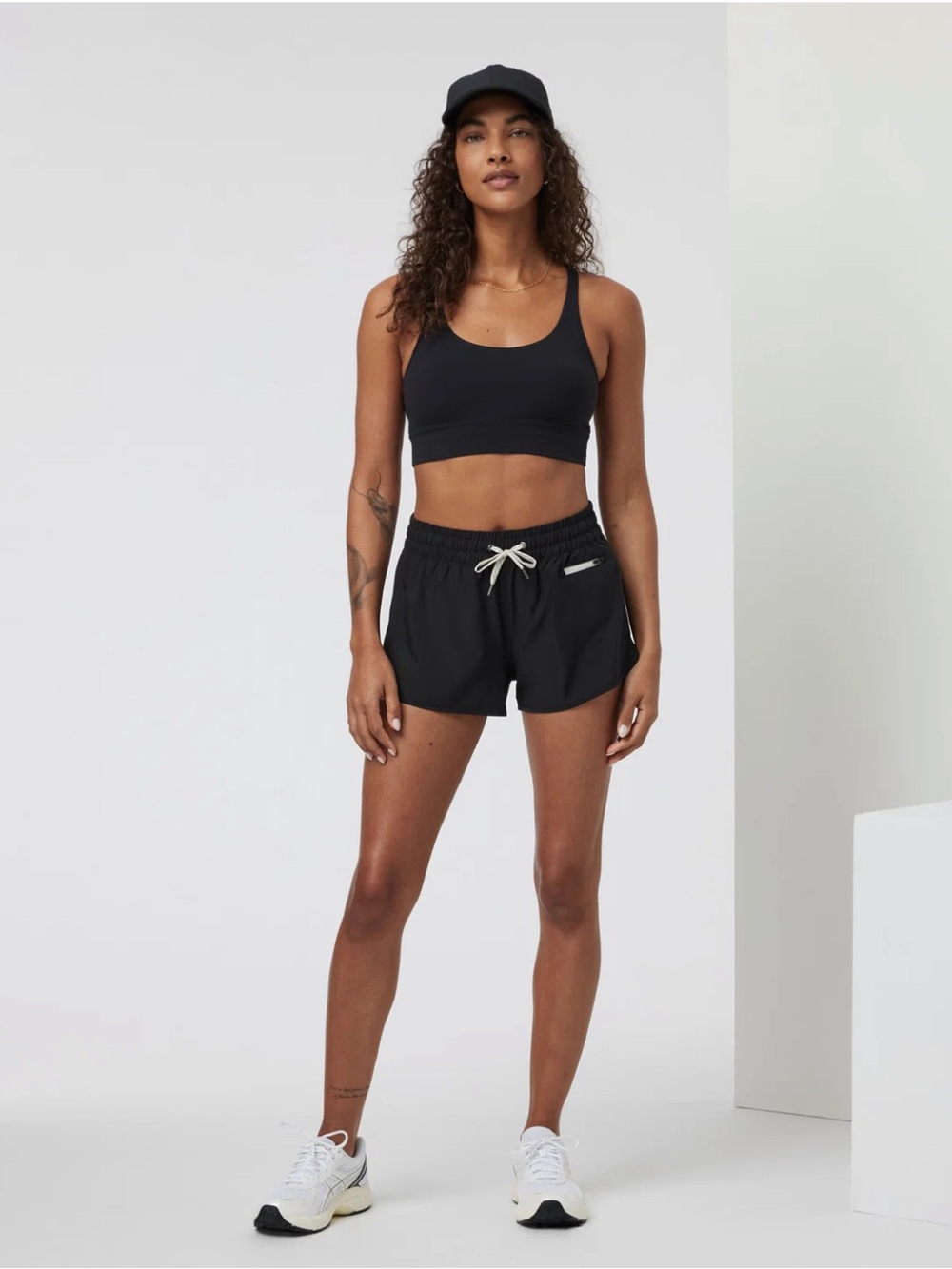 Vuori Women’s Clementine 2.0 Short 2.5” Black XS